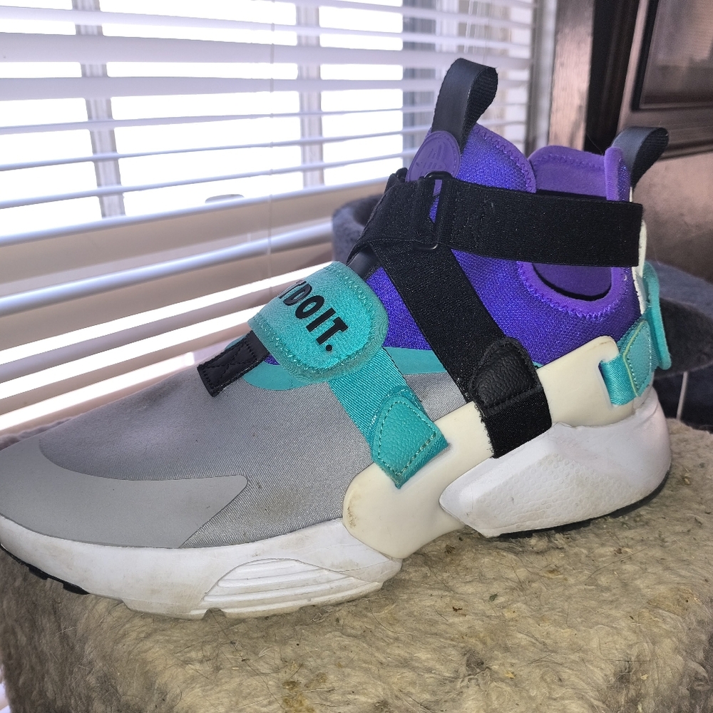Unisex Nike Purple and Teal Sneakers